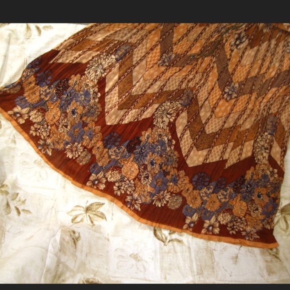 1990s Boho Style Pleated Broom Skirt, gold, browns, One Size - Picture 3 of 4